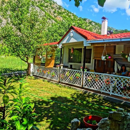 Karali Apartments Лагадин Экстерьер фото
