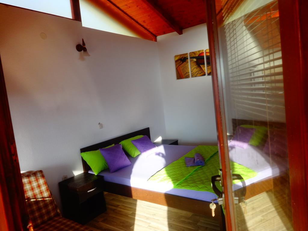 Karali Apartments Лагадин Экстерьер фото