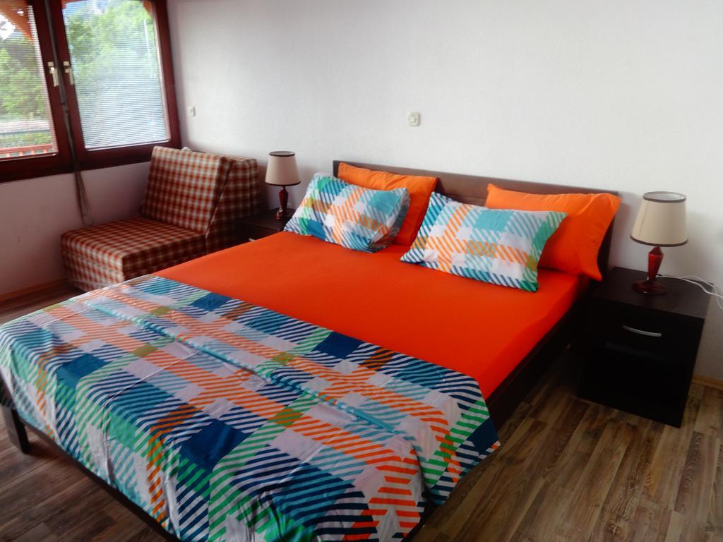 Karali Apartments Лагадин Экстерьер фото