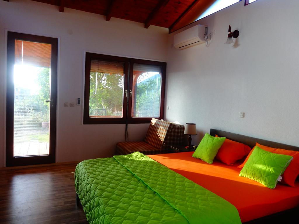 Karali Apartments Лагадин Экстерьер фото