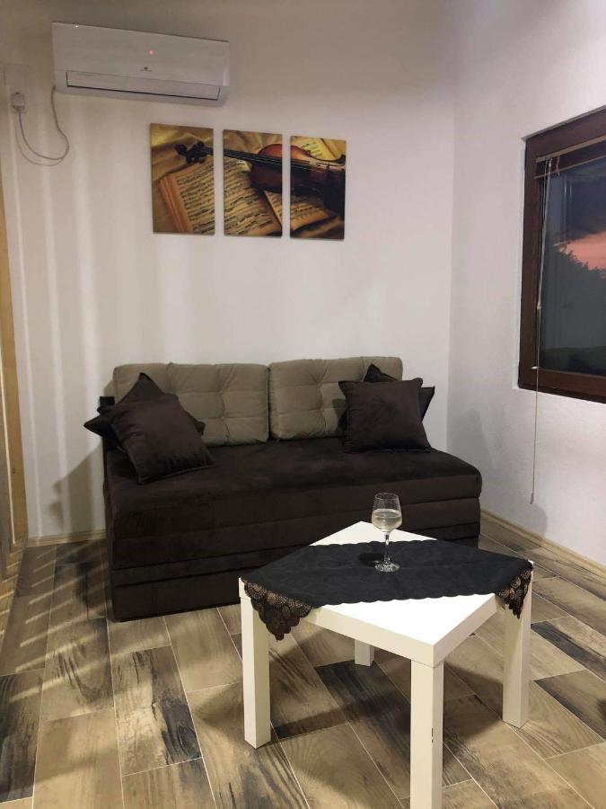 Karali Apartments Лагадин Экстерьер фото