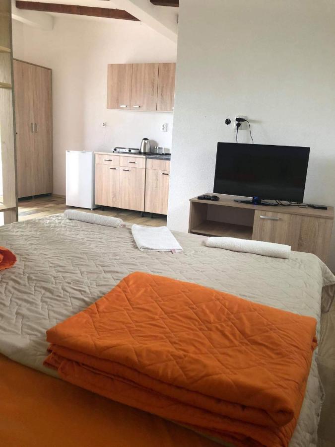Karali Apartments Лагадин Экстерьер фото